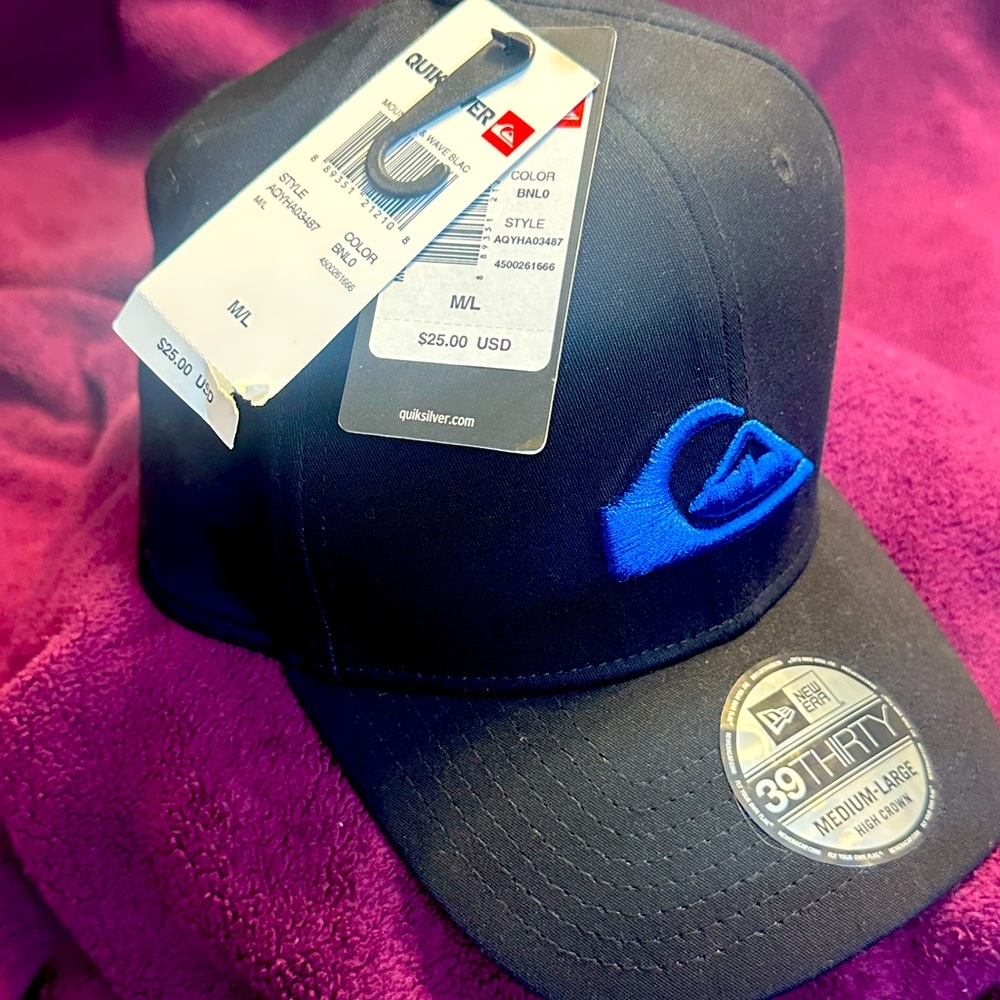 Quicksilver fitted hat